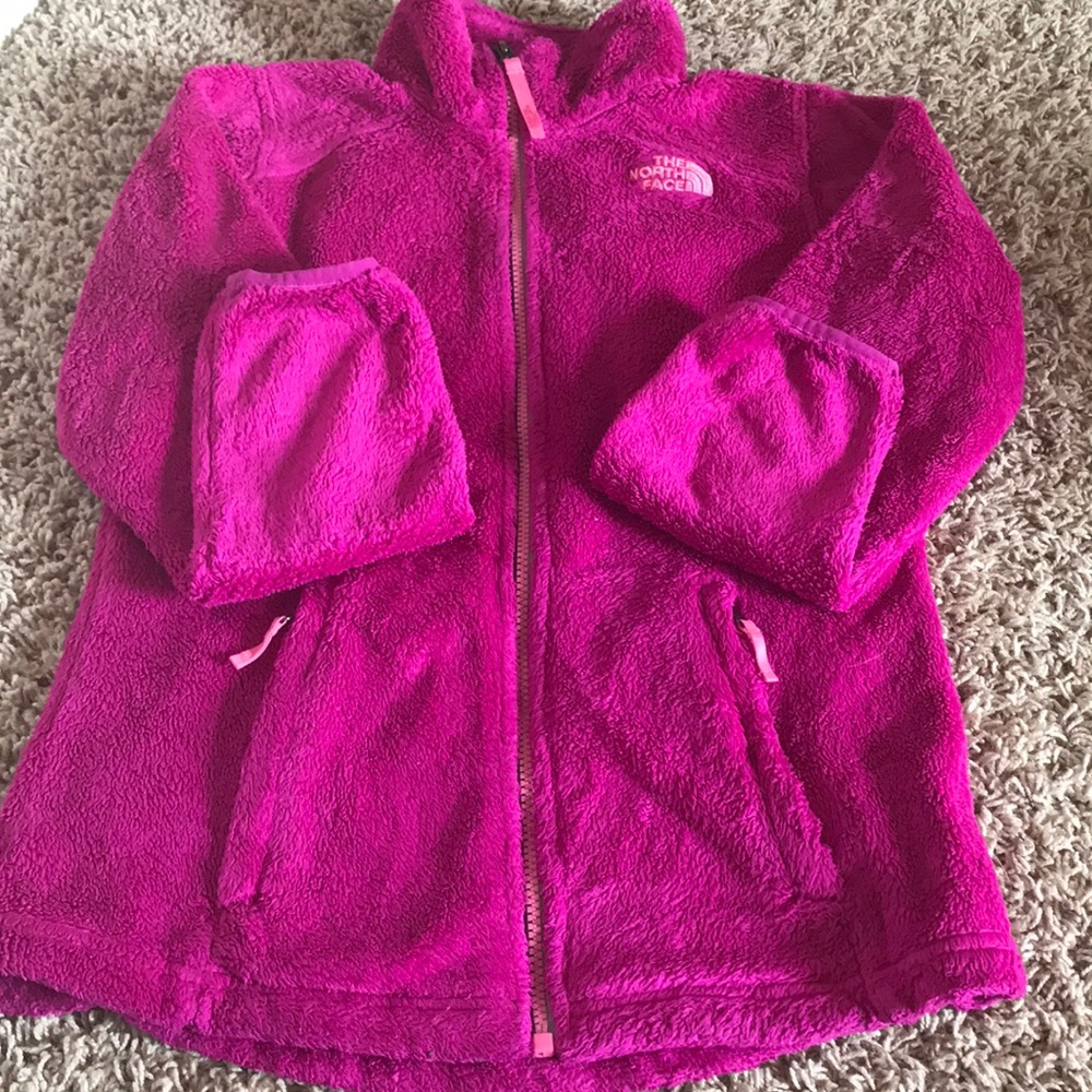 I’m selling a pink north face jacket!